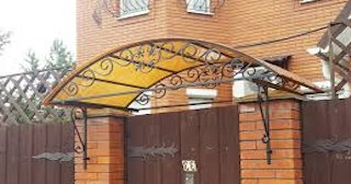 Навесы над калиткой - монтаж в Балахне от НавесыБлх | от 1739 рублей
